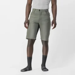 UNLIMITED BAGGY SHORT